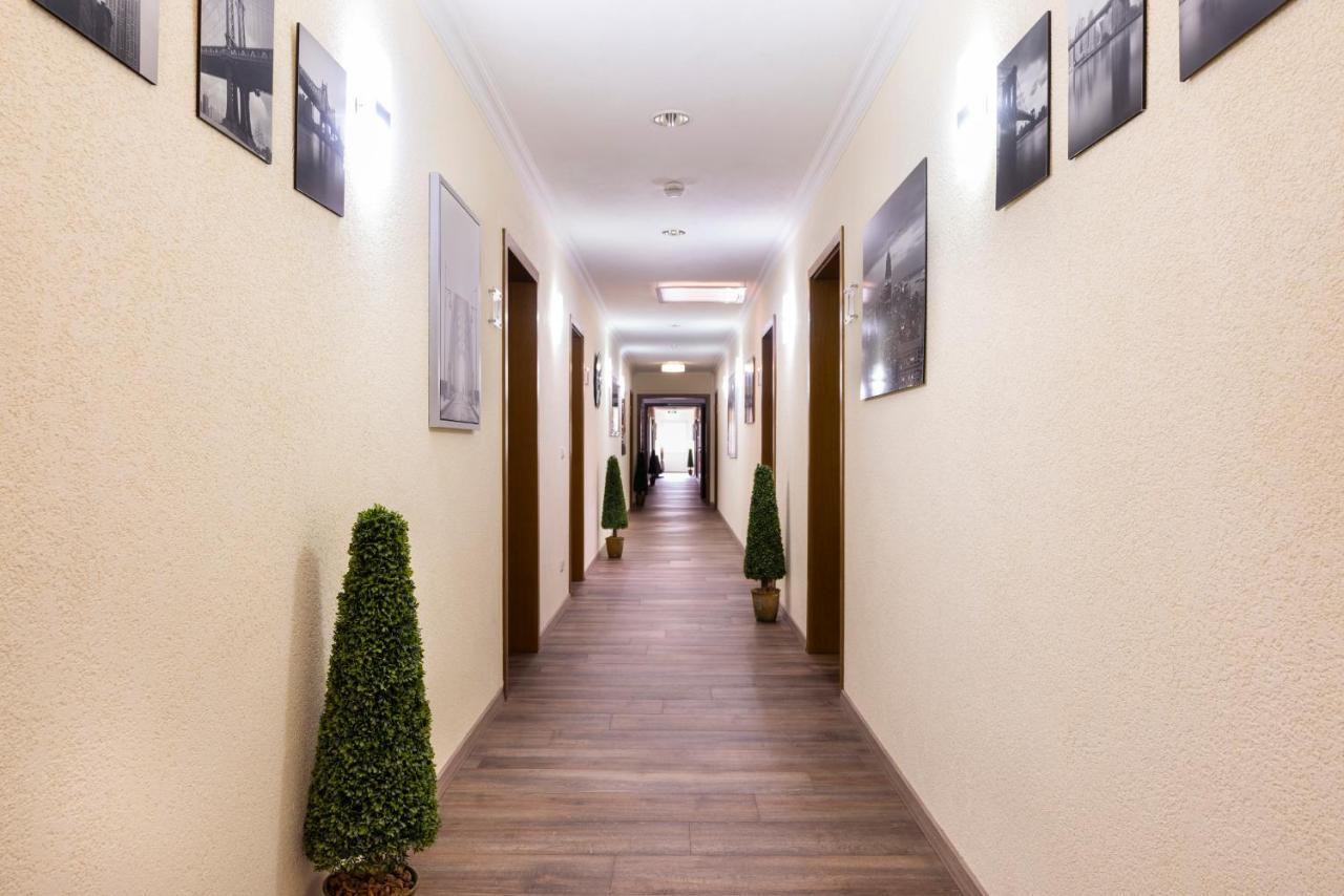 Cityhotel ベルンブルク エクステリア 写真